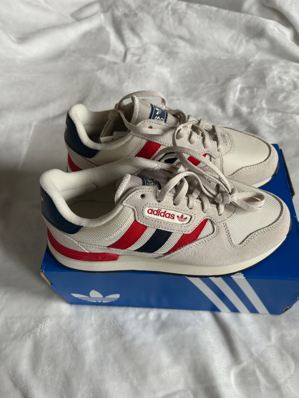 adidas Retro Runner Sneakers - Cream with Red & Blue